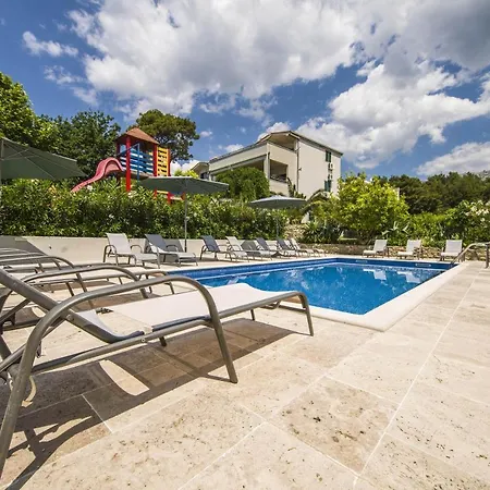 빌라 Dvori Viskovi *