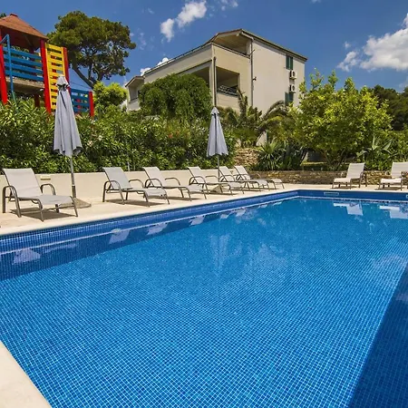 Dvori Viskovi Villa Podstrana