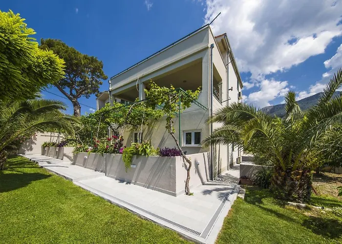 빌라 Dvori Viskovi *